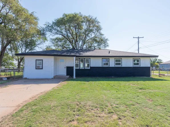 1100 N Missouri St, Shamrock, TX 79079