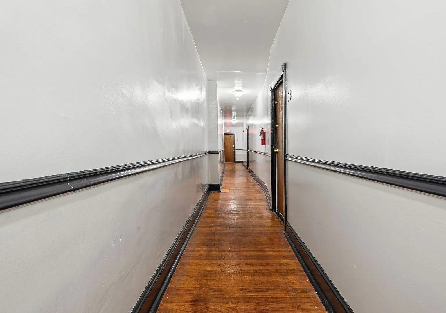 Studio, $990 — Photo 2