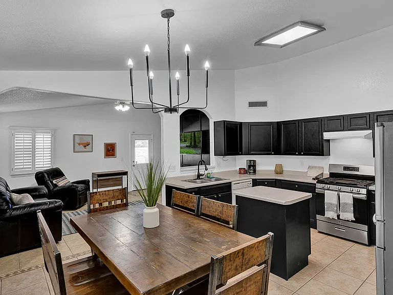 6017 Honeybee Ct — Photo 9