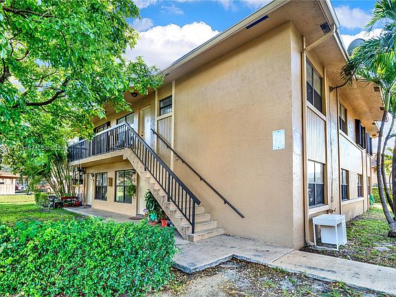 2nd image of 2610 W 67th Pl APT 22-14