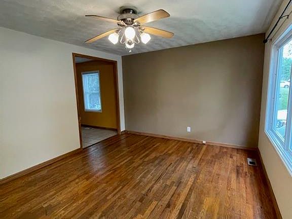 2nd image of 239 W Garland Ave
