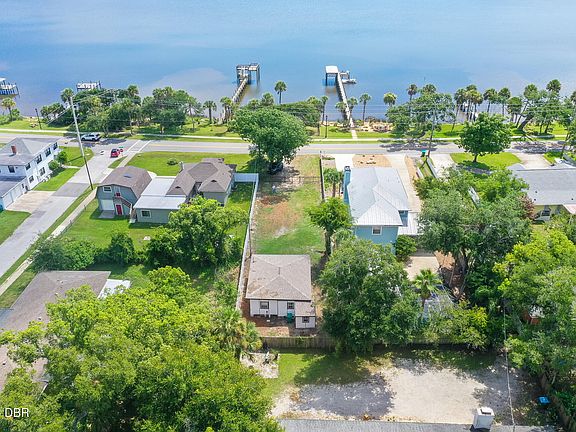4th image of 1438 Riverside Dr