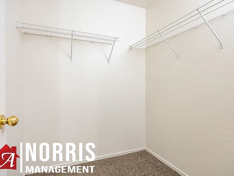 1632 E Cardinal Dr — Photo 11