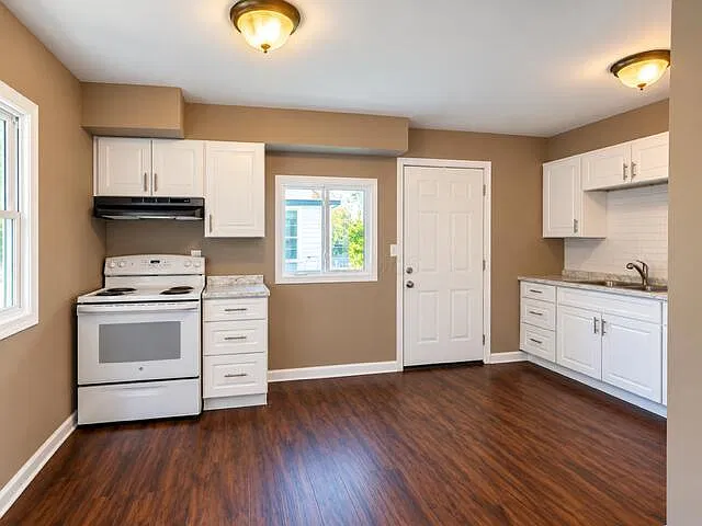 4 bed, 1.0 bath, 1136 sqft, $1,500 — Photo 4
