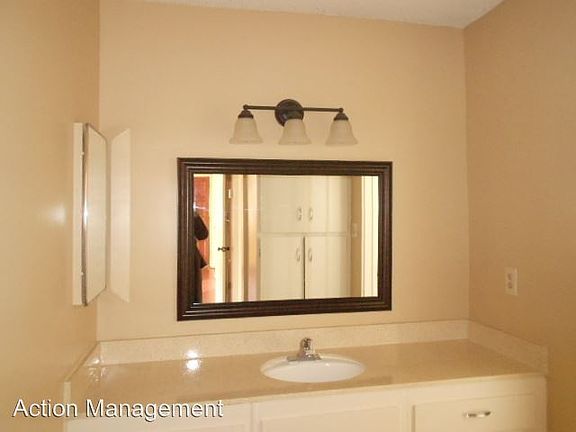 4th image of 775 Newport Ave APT 03