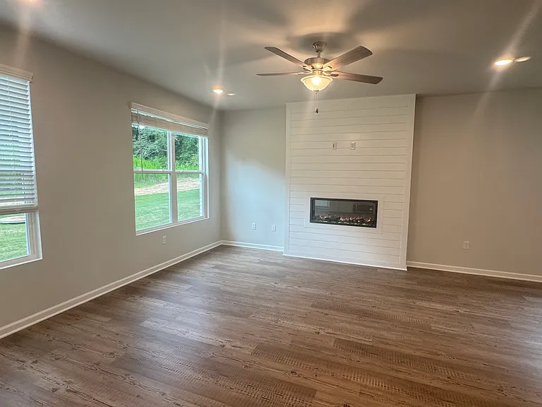 124 Green Love Ln — Photo 6