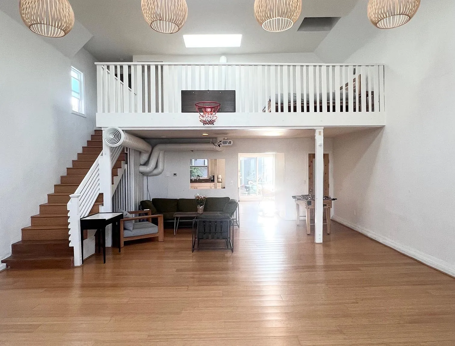 719 Ocean Front Walk — Photo 2