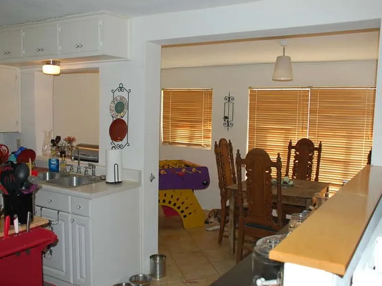 1064 Sycamore St — Photo 2