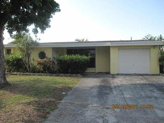 1st image of 8469 Long Acre Dr