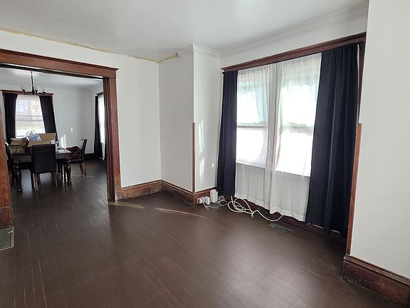 4th image of 340 N Edward St