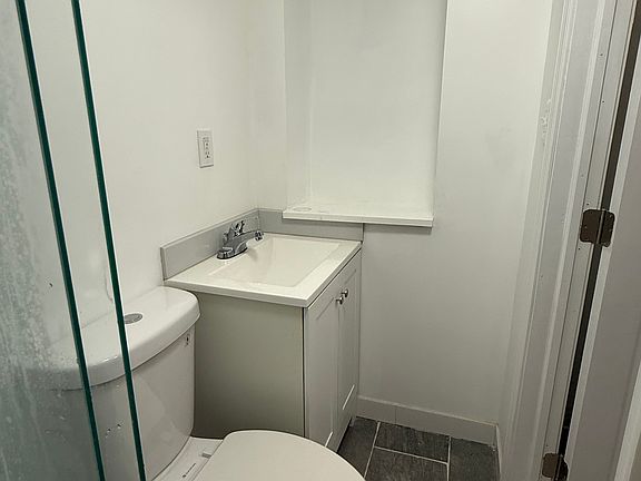 2nd image of 3300 Chestnut Ave