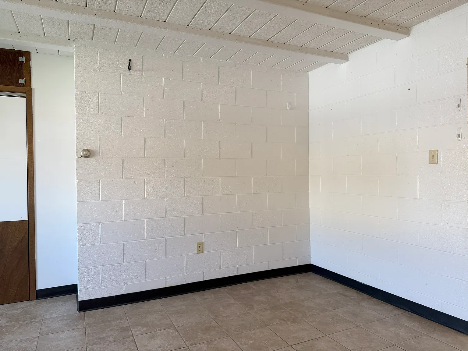 5 Woolf Ave — Photo 3
