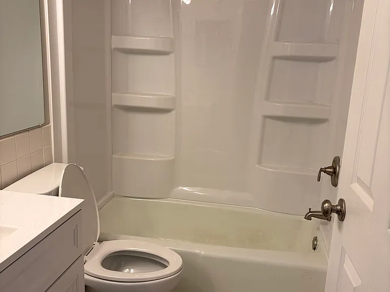 1025 Smetana Rd #3 — Photo 12