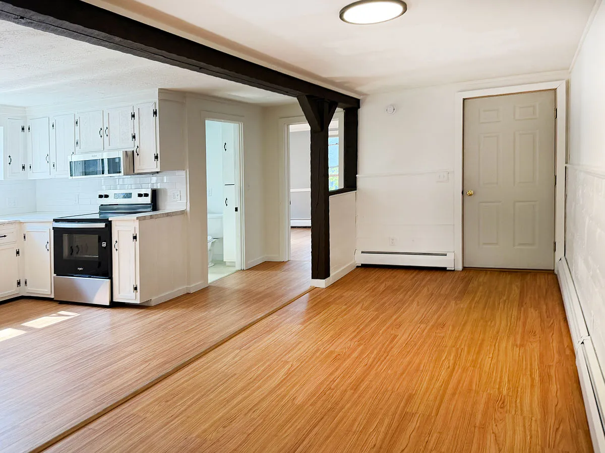 2 bed, 865 sqft, $2,100 — Photo 3