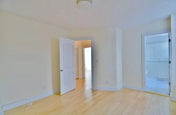 Rented by CITY SKYLINE REALTY INC | media 29