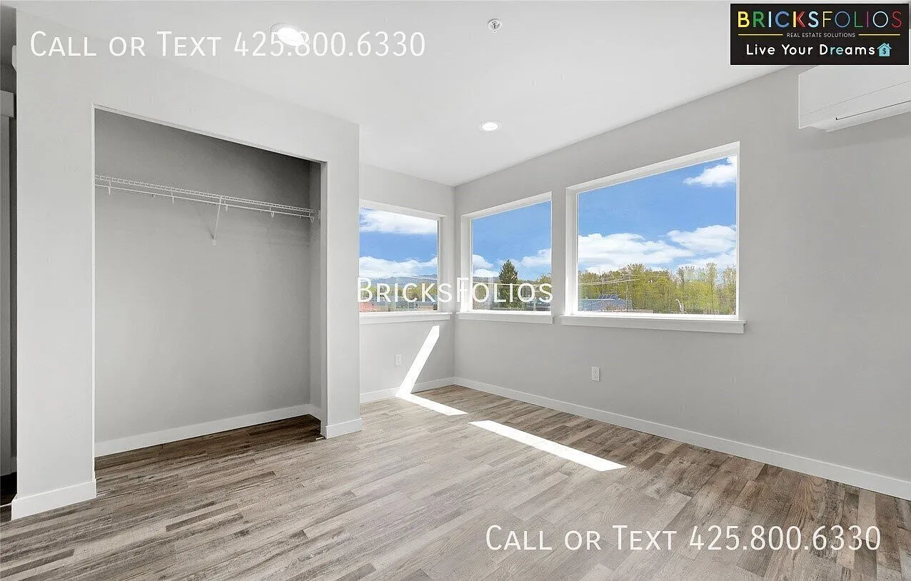 Beautiful Condo For Rent in Monroe — Photo 3