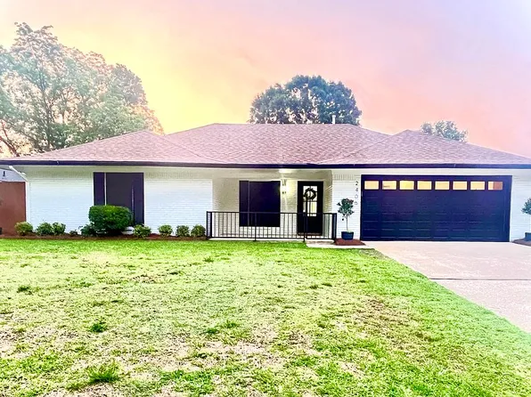2406 Brookhaven Dr, Bossier City, LA 71111