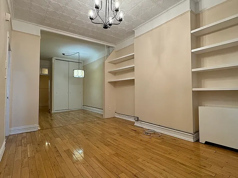 601 Morgan Ave #1 — Photo 3