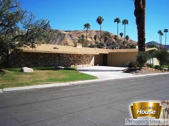 2nd image of 2382 Yosemite Dr