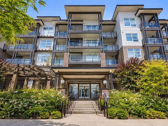 2nd image of 22577 Royal Cres #306