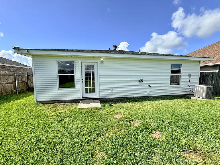 2720 Bayou Black Dr — Photo 11