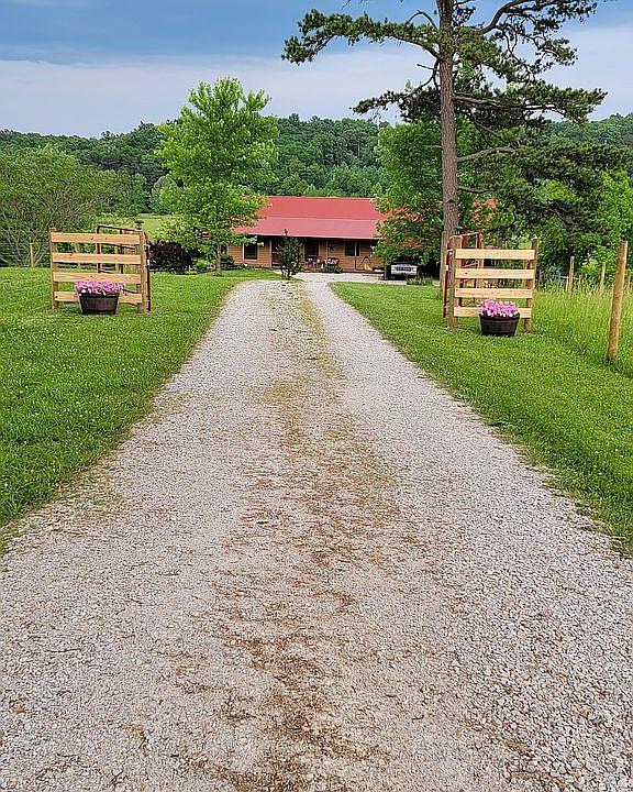 1st image of 185 Spruce Valley Ln