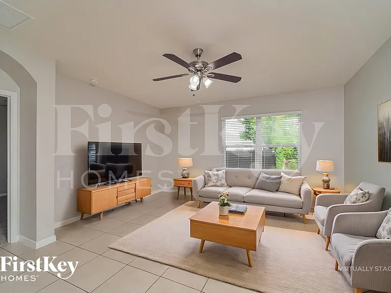 1406 NW 7th Ave — Photo 4