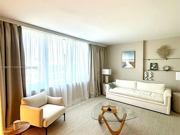2301 Collins Ave #836 — Photo 2
