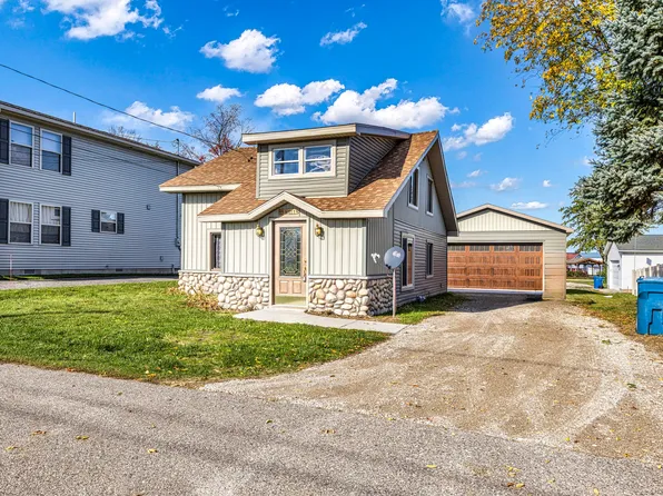 113 Wells, Houghton Lake, MI 48629