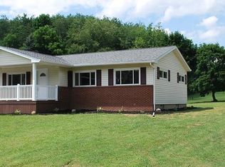 490 Glenda Dr, Beaver Falls, PA 15010