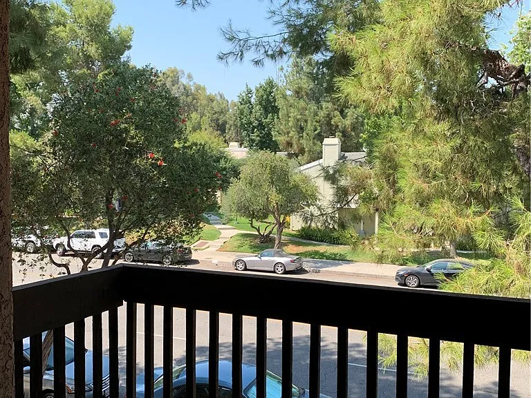 22100 Burbank Blvd #22100 — Photo 8