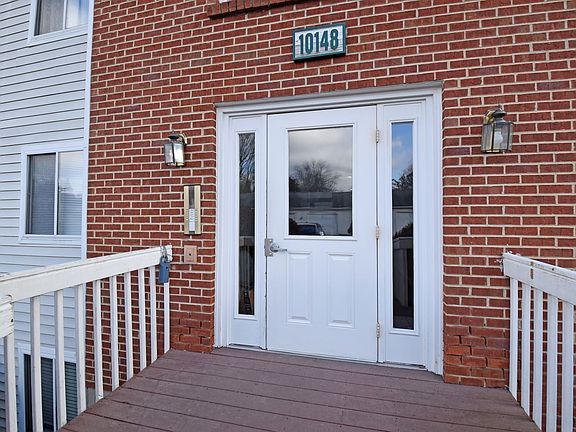 3rd image of 10148 Carnation Ct APT 11