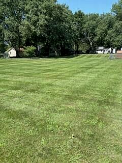 1st image of 1521 Forest Dr