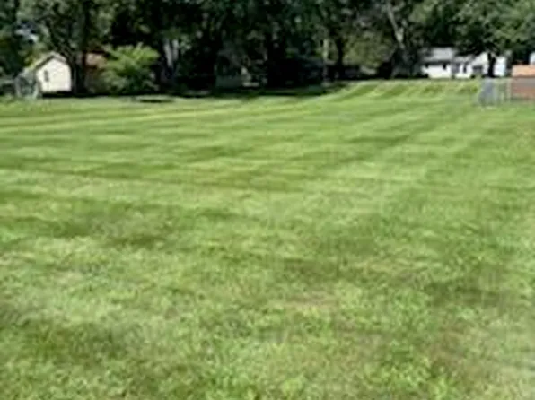 1521 Forest Dr, Portage, MI 49002