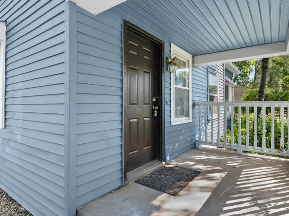 34080 Orangelawn St, Livonia, MI 48150