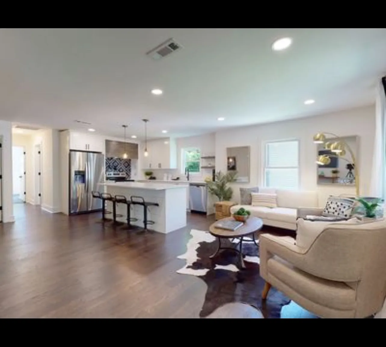3 bed, 1276 sqft, $2,600 — Photo 4