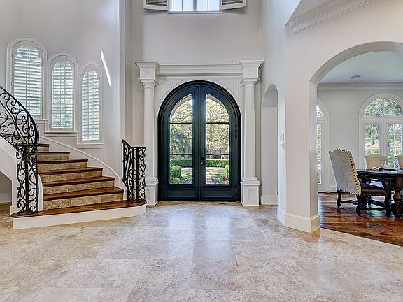 4th image of 11714 Fidelia Ct