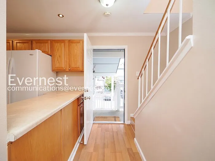 8823 Holly Dr #E206 — Photo 5