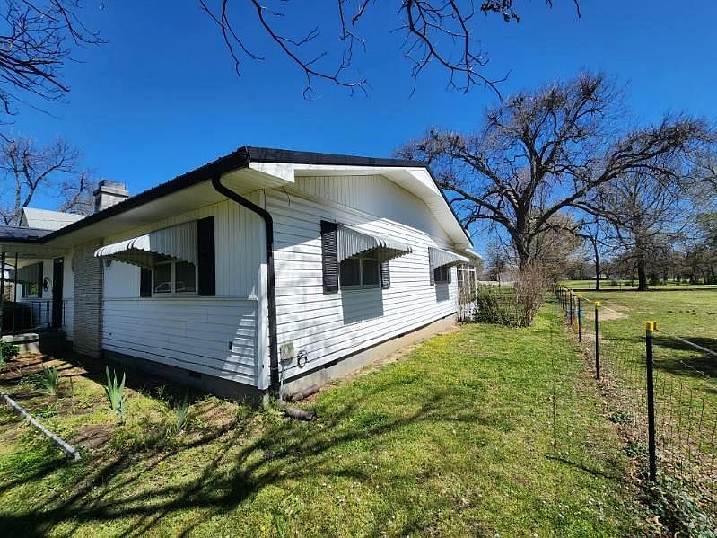 615 N 5th St, Chetopa, KS 67336 Zillow