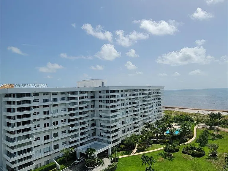 199 Ocean Lane Dr #1206 — Photo 2