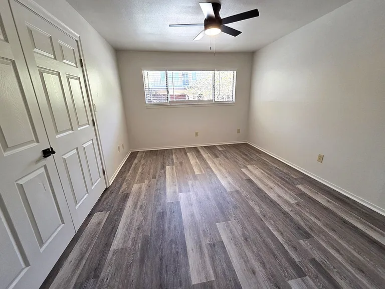 233 N E St #1-3 — Photo 6