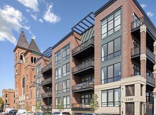 1340 W Chestnut St #401, Chicago, IL 60642