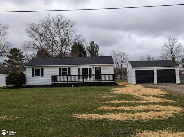 3431 N Belsay Rd, Flint, MI 48506