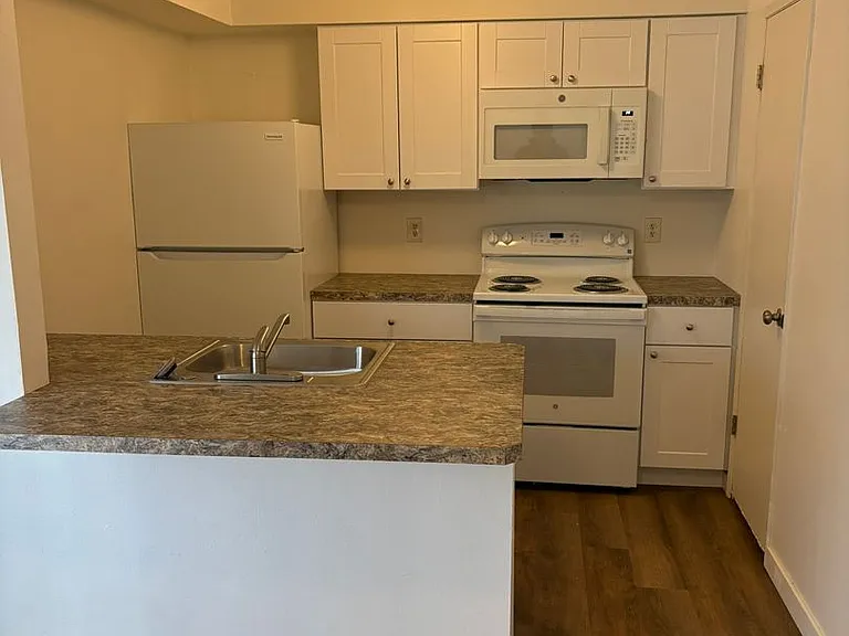 6119-6123 N Addison Ct — Photo 6