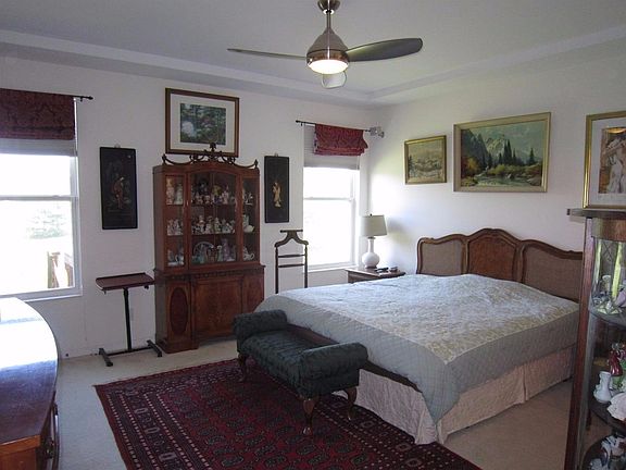 4th image of 8099 Jeannes Creek Ln