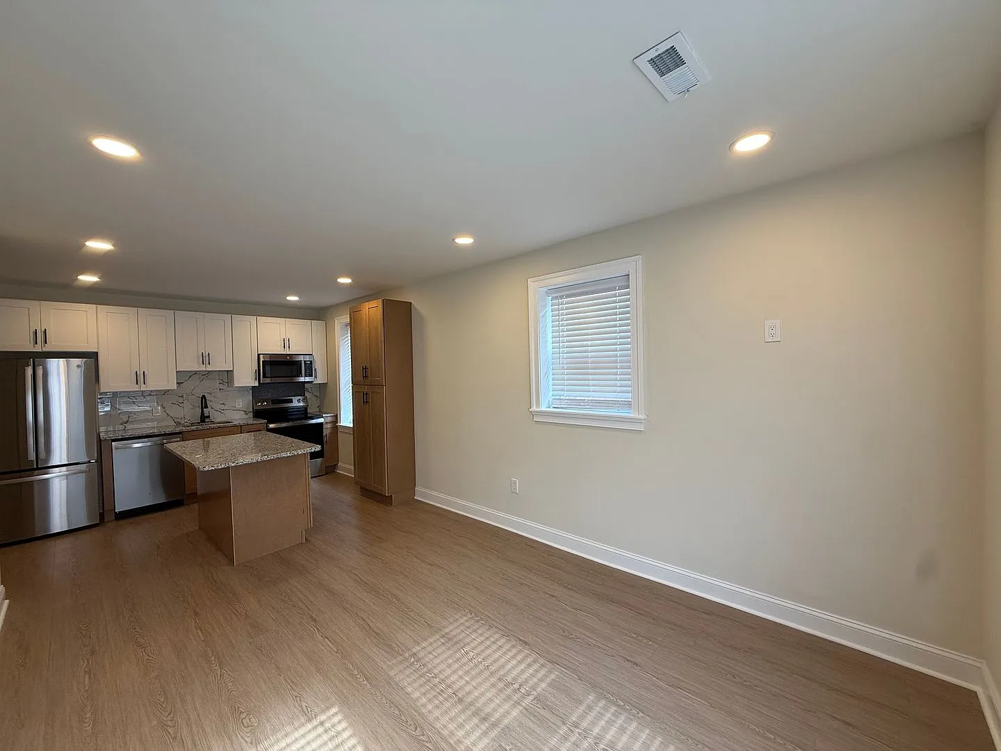 1402 S 54th St — Photo 3