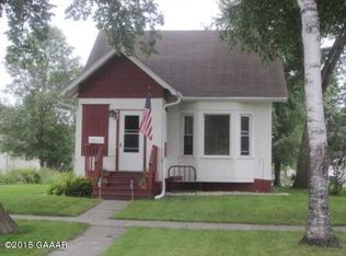 407 W 6th St, Morris, MN 56267