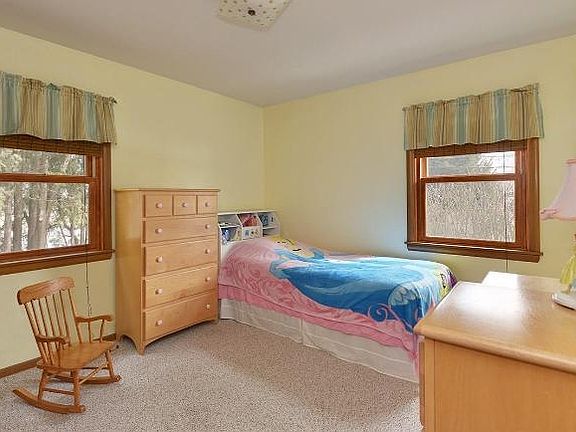 4th image of 760 Parkmoor Dr