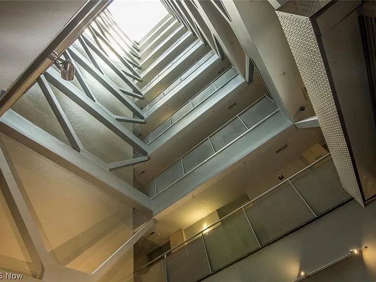 1237 Washington Ave #811 — Photo 50