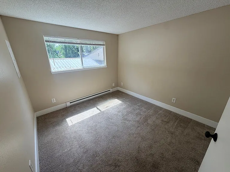MAYC03 — Photo 11